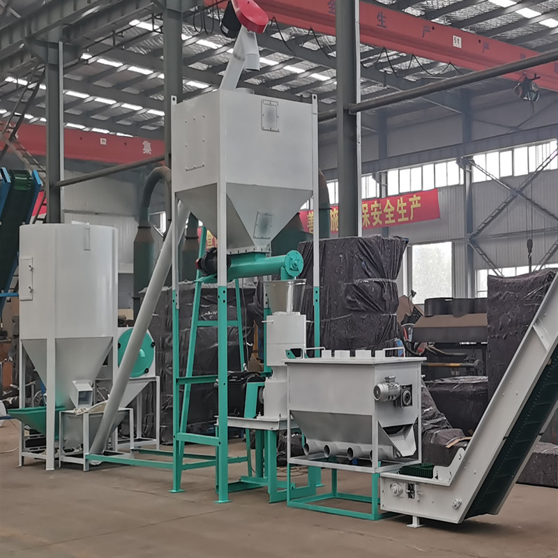 SGS خط تولید گلوله های خوراک حیوانات 500-1000kg/H 17*5*5.5m
